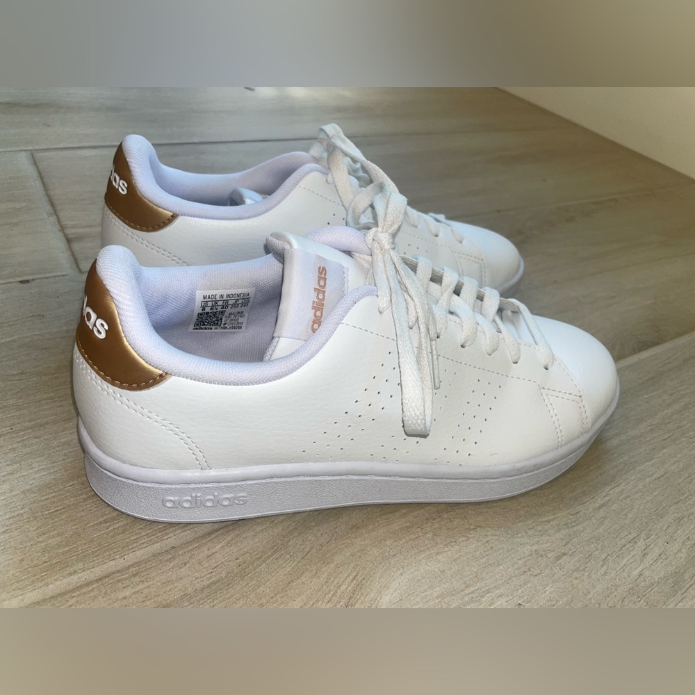 Women’s White Adidas Advantage shoes